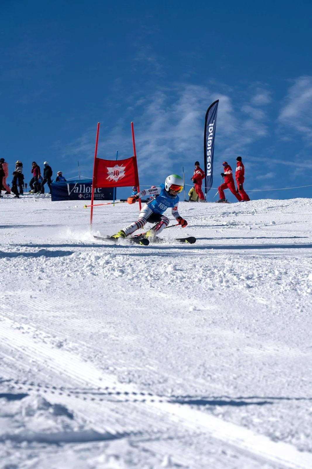 Passage de porte en slalom devant le public, JB Cup à Valloire